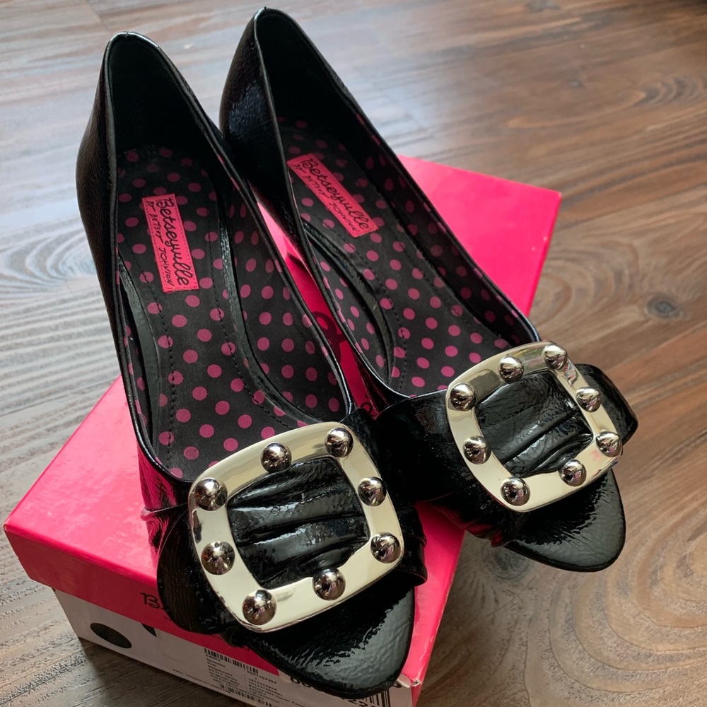 Women Black Patent Leather Wedge Shoes